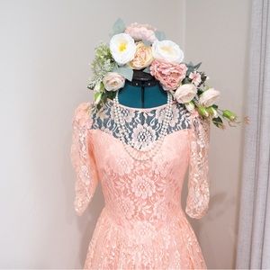 Charming Vintage Peach Lace Dress with Puff Sleeves and Bows